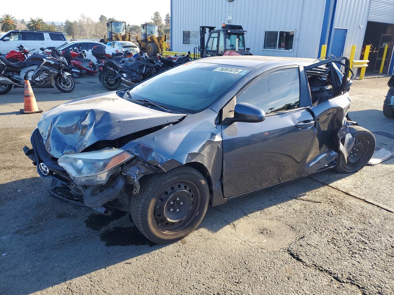 2015 TOYOTA COROLLA L view, angle 1