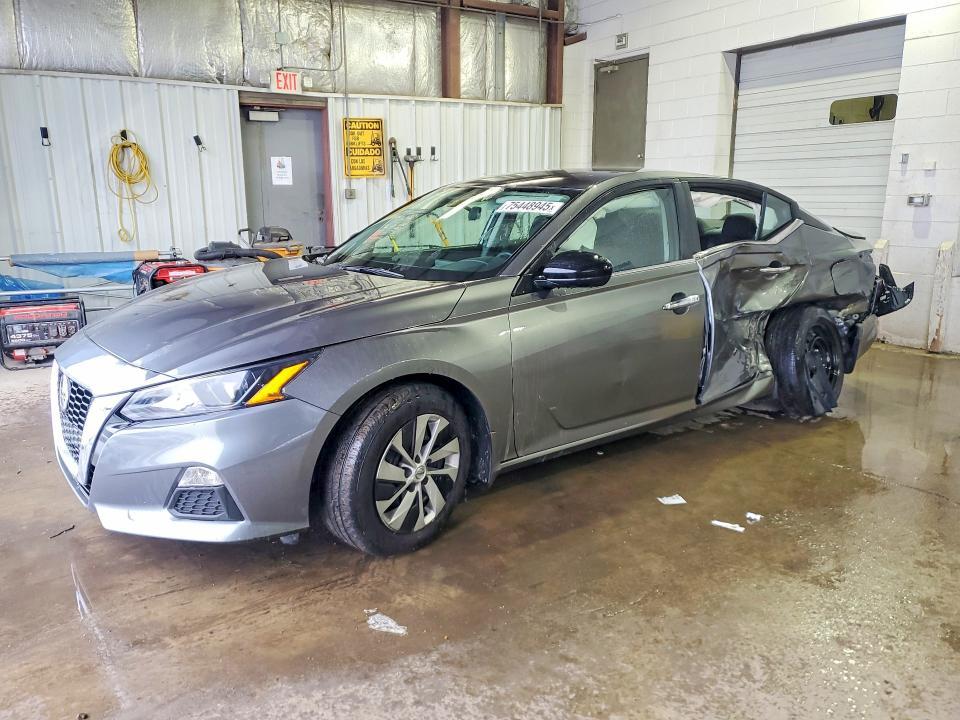 2022 NISSAN ALTIMA S  