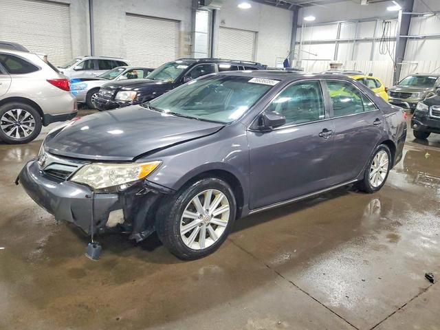 2012 TOYOTA CAMRY XLE  