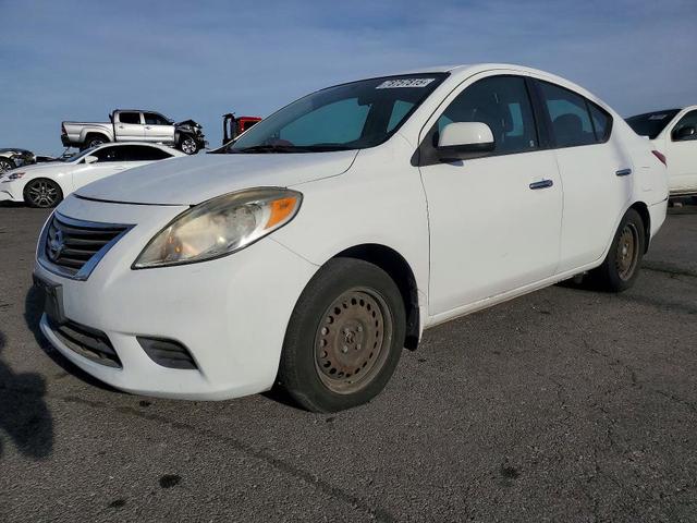 2014 NISSAN VERSA   