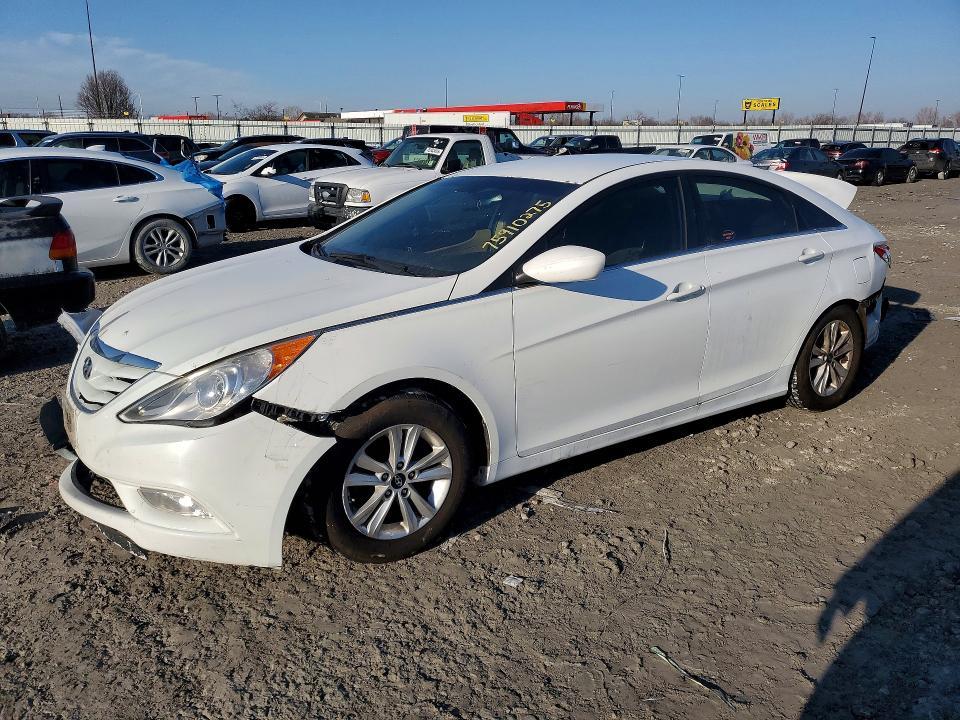 2013 HYUNDAI SONATA GLS  