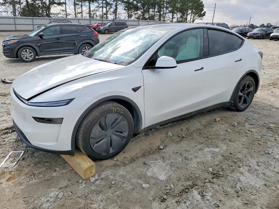 2026 TESLA MODEL Y   