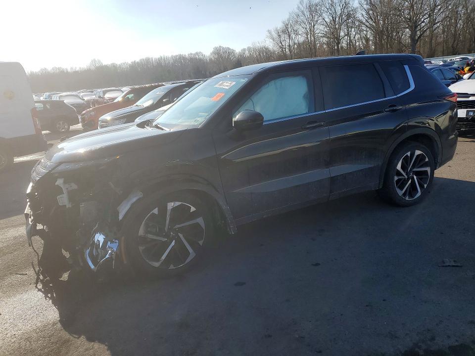 2022 MITSUBISHI OUTLANDER SE  