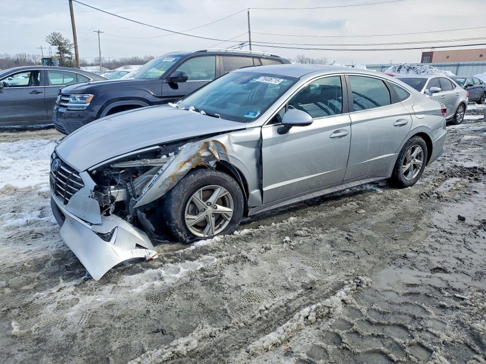 2020 HYUNDAI SONATA SE  