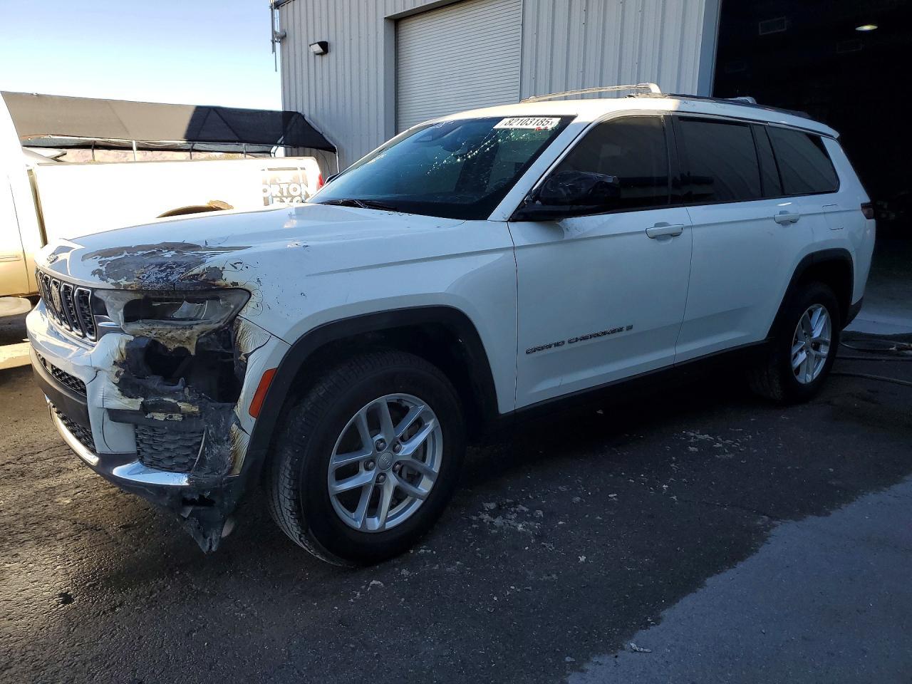 Вид 2021 JEEP GRAND CHEROKEE L LAREDO, угол 1
