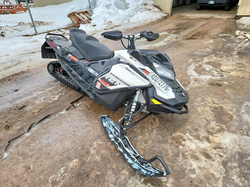 2019 SKI-DOO RENEGADE SNOWMOBILE