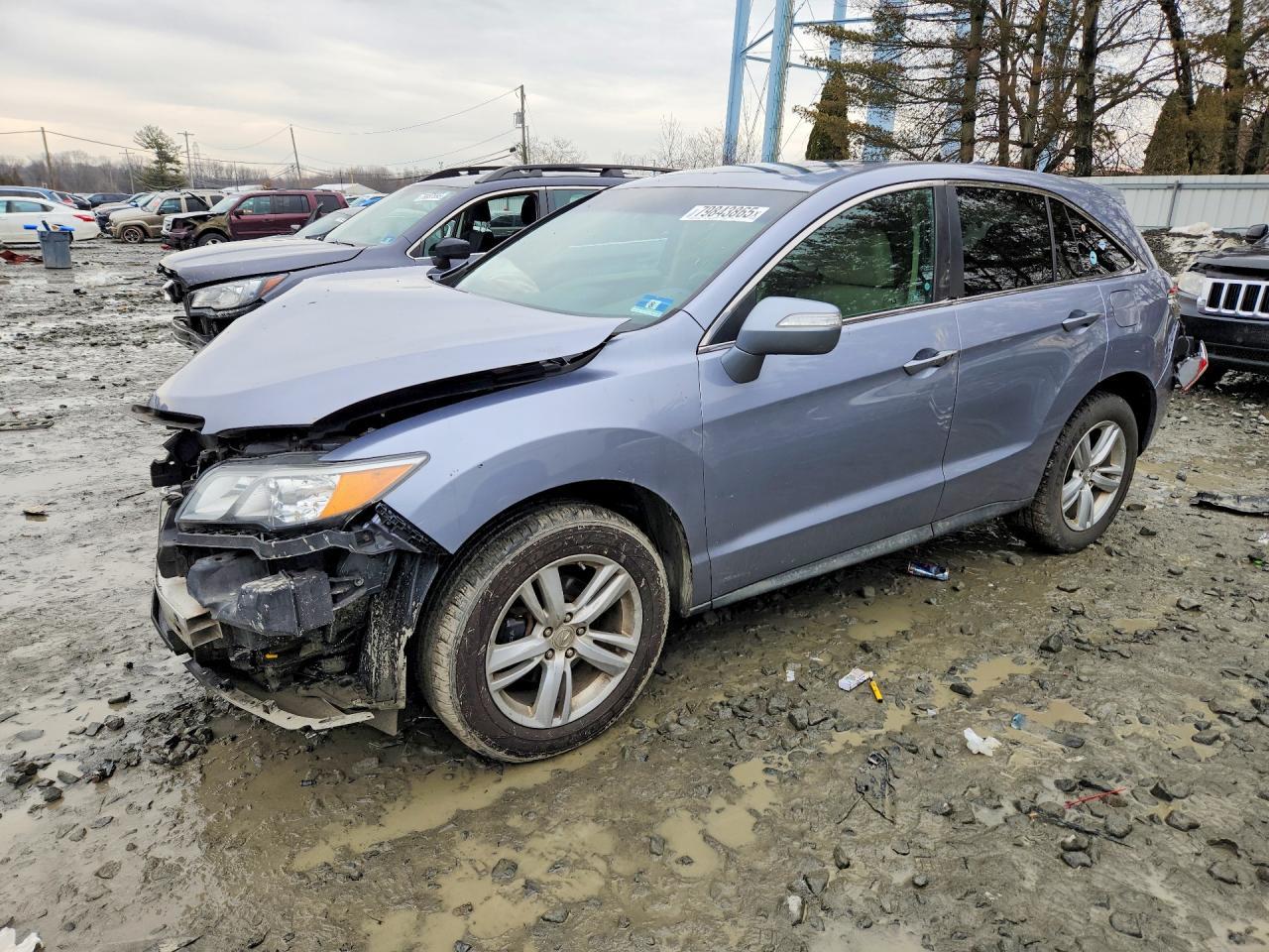 Vue de 2013 ACURA RDX, angle 1