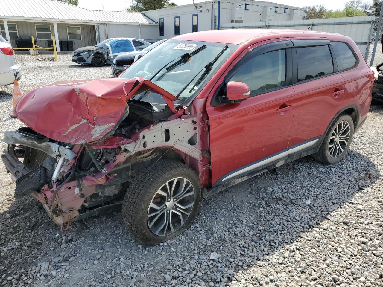 Vue de 2016 MITSUBISHI OUTLANDER SE, angle 1