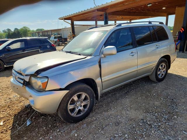 2004 TOYOTA HIGHLANDER BASE  