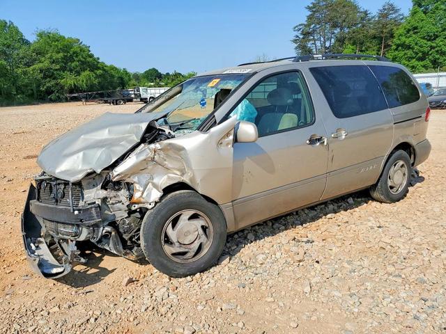 2002 TOYOTA SIENNA LE  