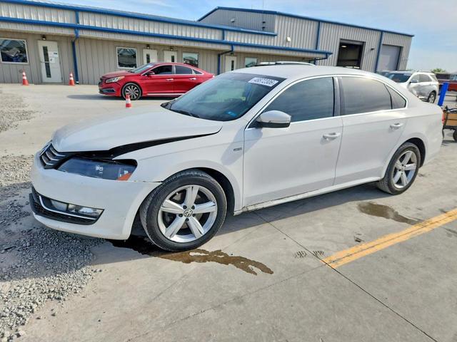 2015 VOLKSWAGEN PASSAT S  