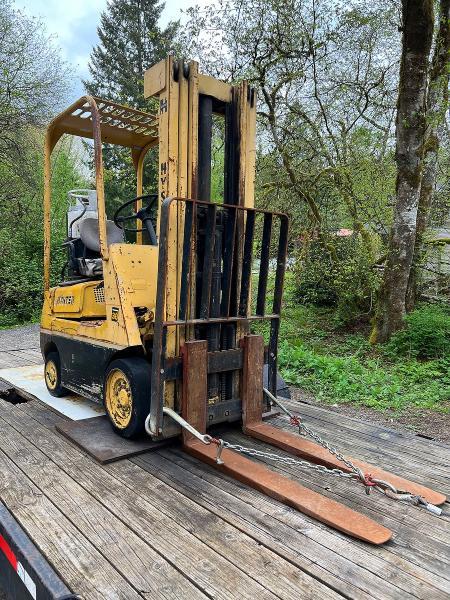 1981 HYSTER 30 CUSHION TIRE OR PNEUMATIC FORKLIFT