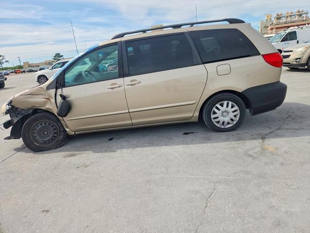 2007 TOYOTA SIENNA LE 8-PASSENGER  