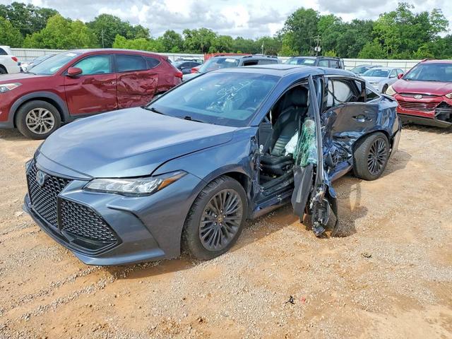 2021 TOYOTA AVALON XSE  