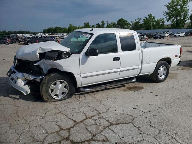 2005 GMC SIERRA   