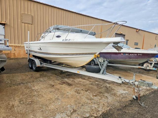 2004 WELLCRAFT BOAT