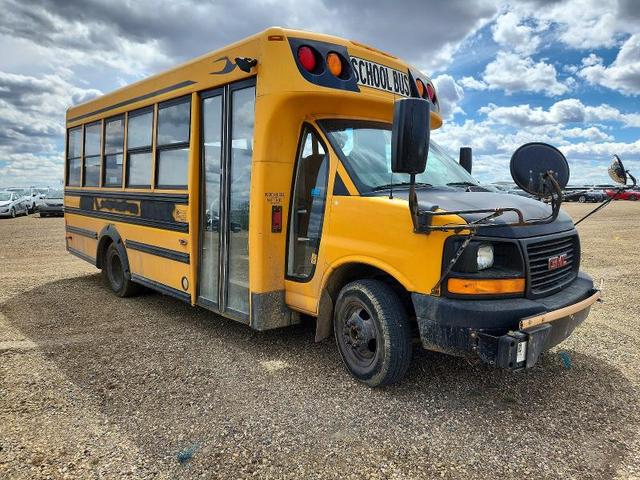 2011 THOMAS SCHOOL BUS