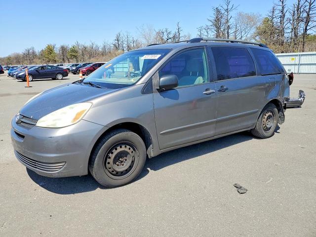 2004 TOYOTA SIENNA LE 7 PASSENGER  