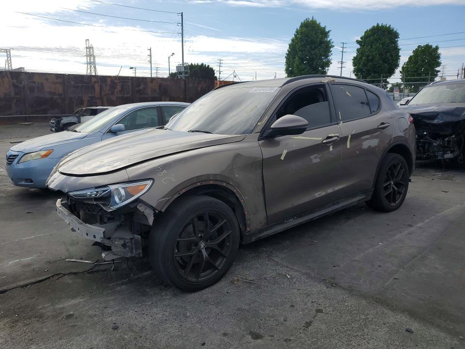 2019 ALFA ROMEO STELVIO   