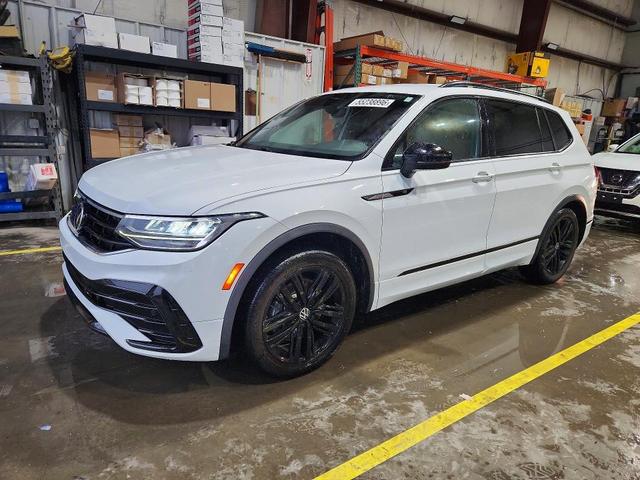 2022 VOLKSWAGEN TIGUAN SE R-LINE BLACK  