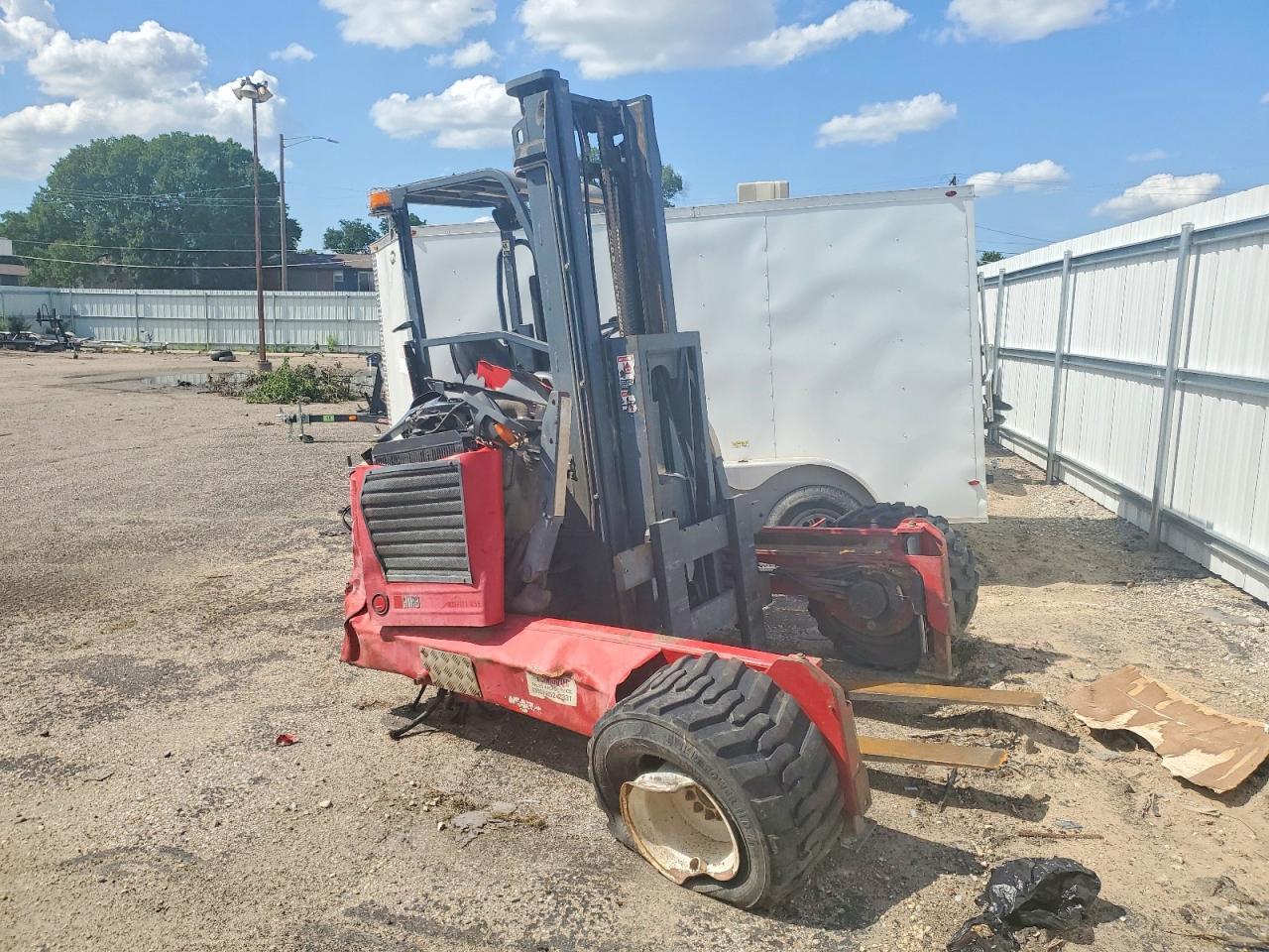 منظر 2014 CARGOTEC FORKLIFT، زاوية 1