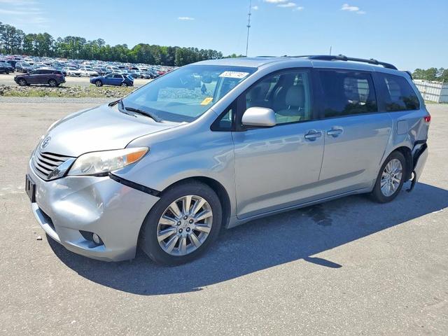2014 TOYOTA SIENNA XLE 7-PASSENGER  