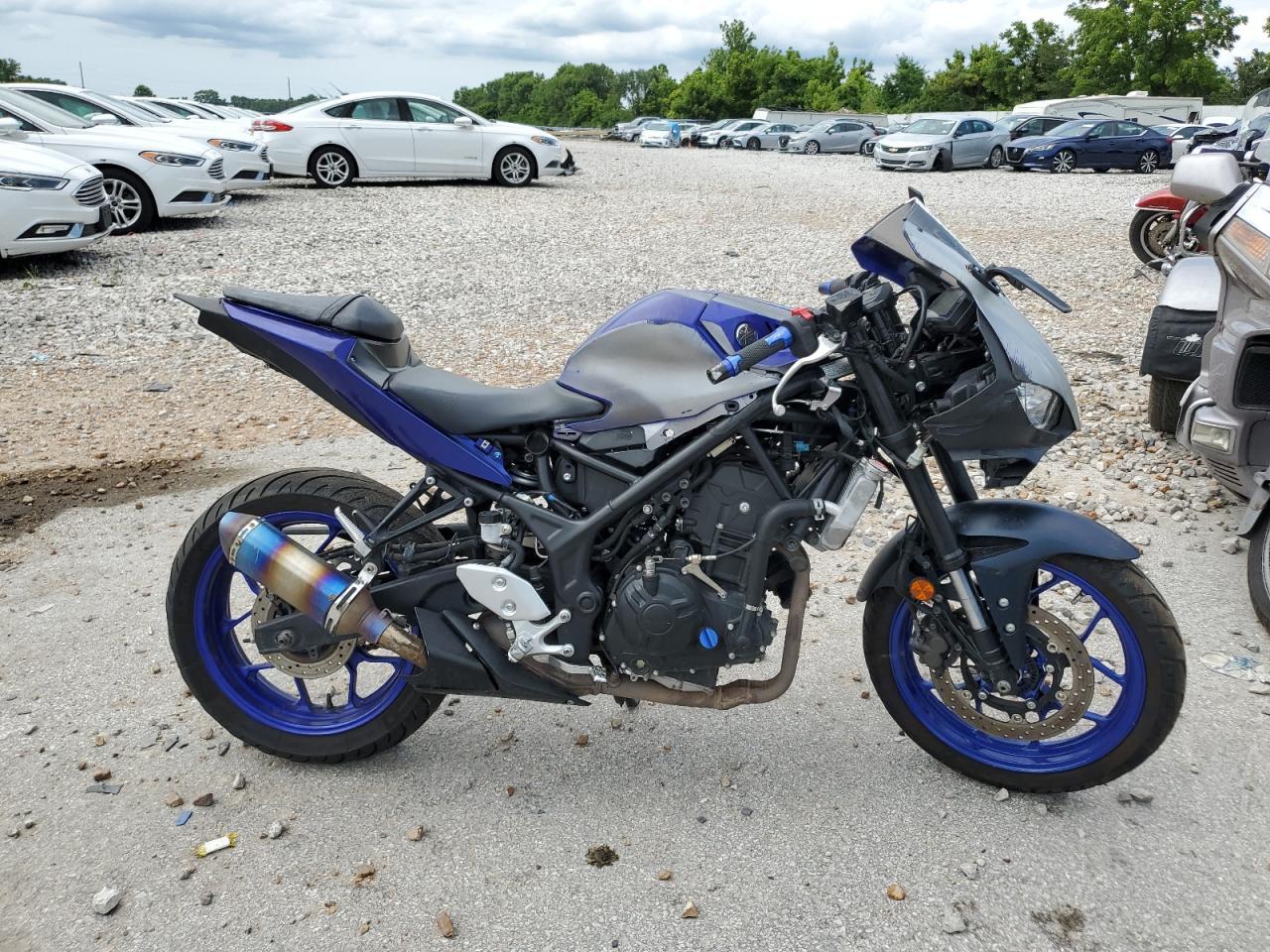 2023 YAMAHA YZFR3 A view, angle 1