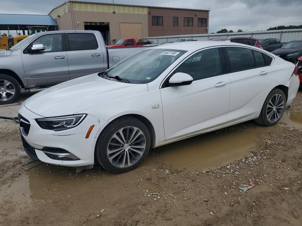 2018 BUICK REGAL ESSENCE  