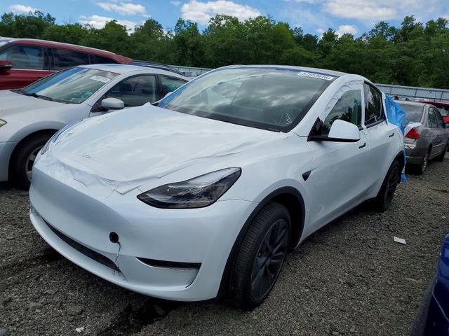 2025 TESLA MODEL Y   