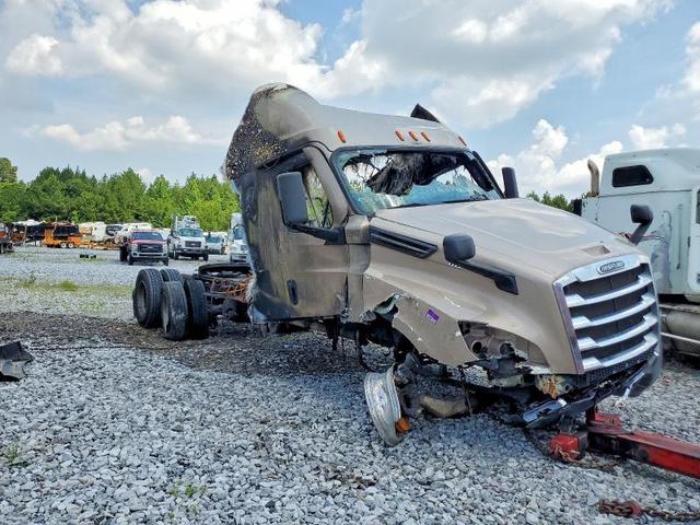 2021 FREIGHTLINER CASCADIA 125" SLEEPER CAB SEMI TRUCK