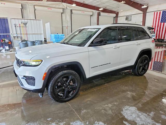 2023 JEEP GRAND CHEROKEE LAREDO  