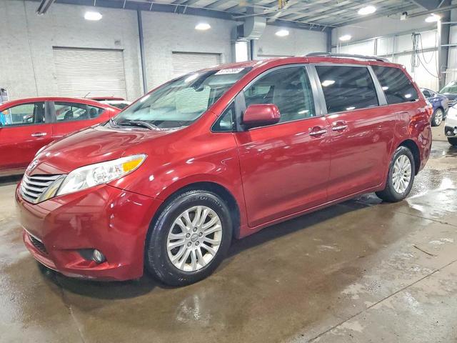 2017 TOYOTA SIENNA XLE 8-PASSENGER  