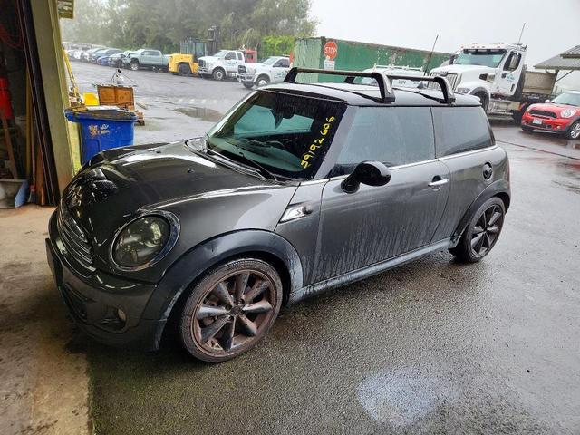 2011 MINI COOPER S  