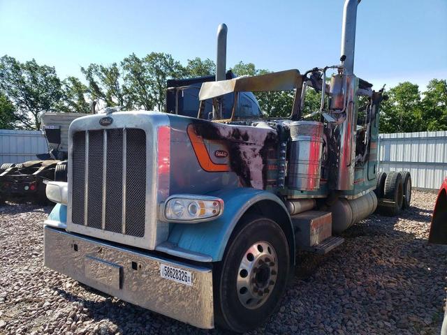 2018 PETERBILT 389 SEMI TRUCK