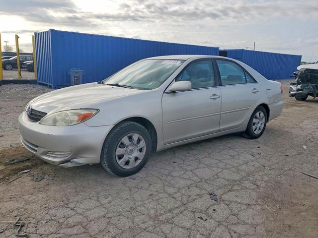 2002 TOYOTA CAMRY LE  