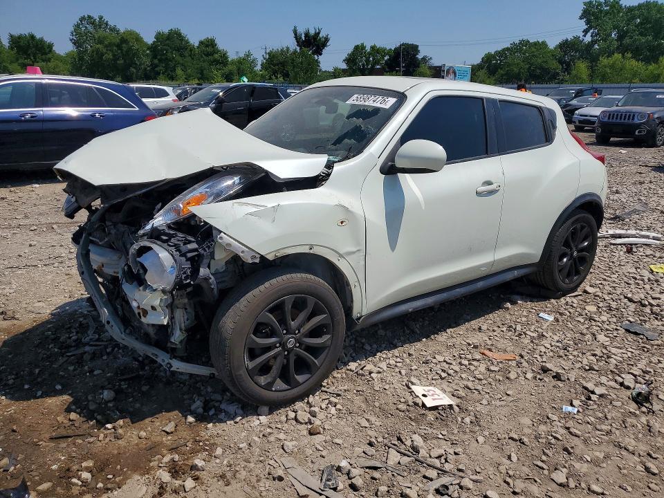 2011 NISSAN JUKE S  