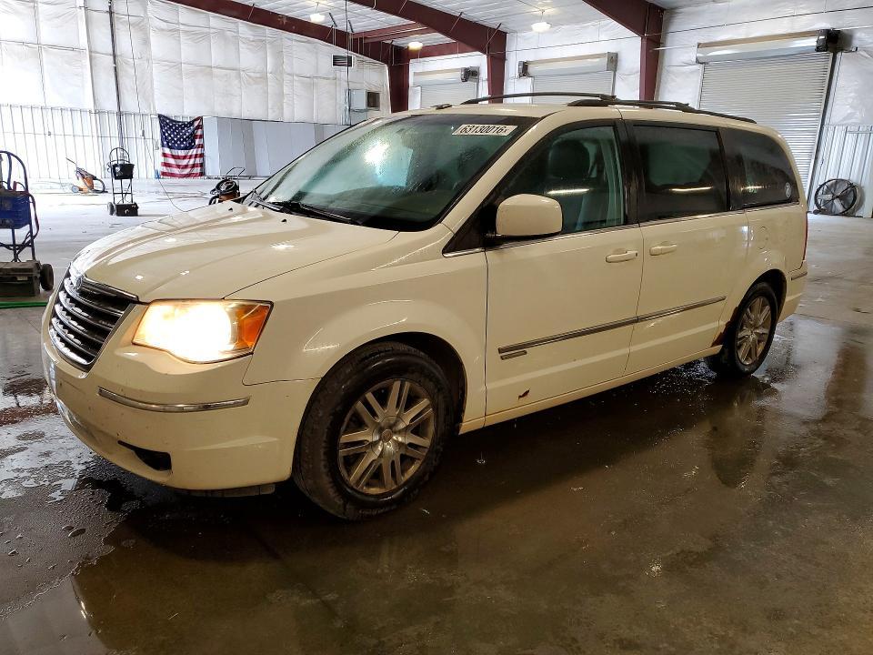 2010 CHRYSLER TOWN & COUNTRY TOURING  