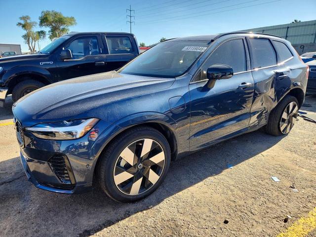 2024 VOLVO XC60 PLUS  