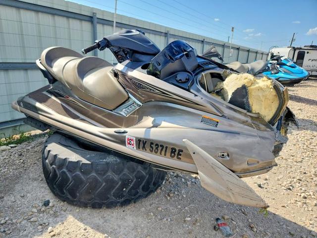 2010 YAMAHA WAVE RUNNER JET SKI