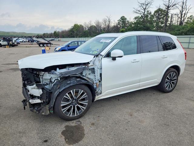 2022 VOLVO XC90 T6 MOMENTUM  