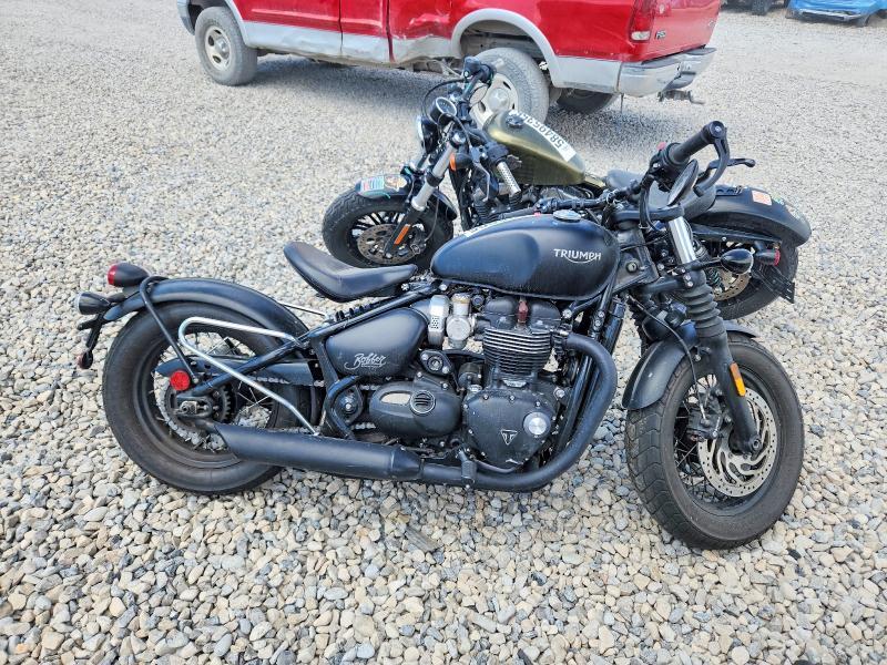 2019 TRIUMPH MOTORCYCLE BONNEVILLE BOBBER BLACK  