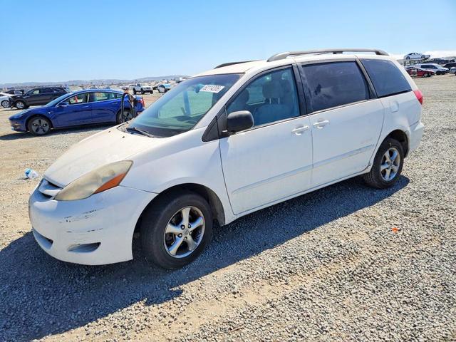 2007 TOYOTA SIENNA LE 7-PASSENGER