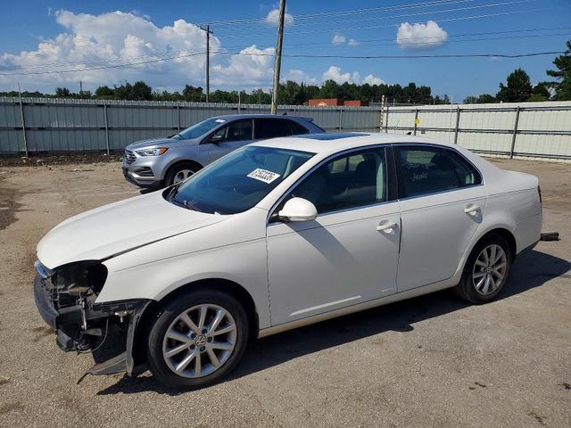 2010 VOLKSWAGEN JETTA SE  