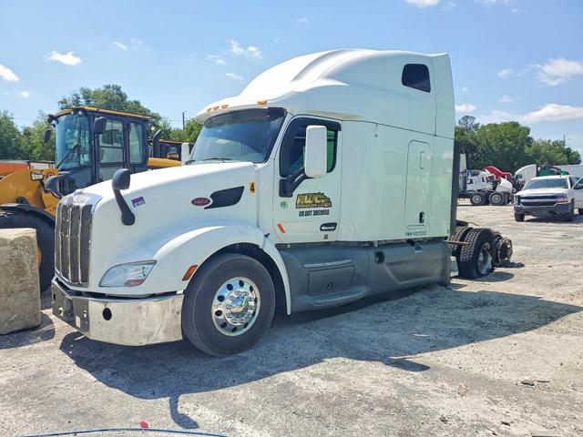 2019 PETERBILT 579 SEMI TRUCK