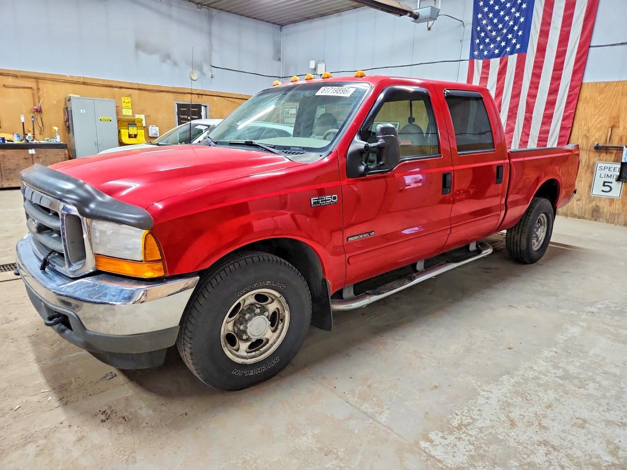 منظر 2001 FORD F250 SUPER DUTY، زاوية 1