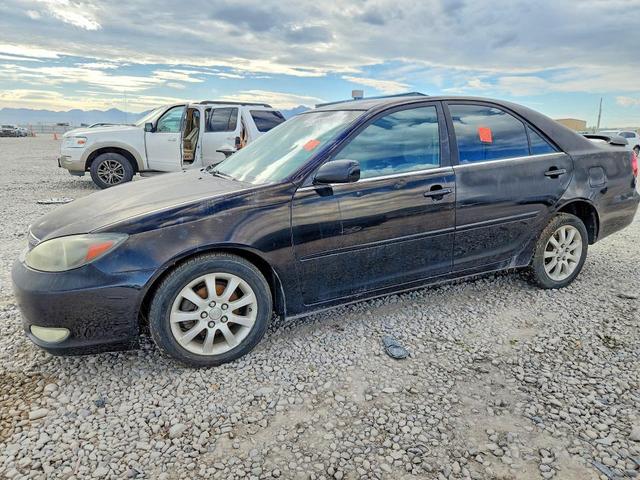 2002 TOYOTA CAMRY SE  