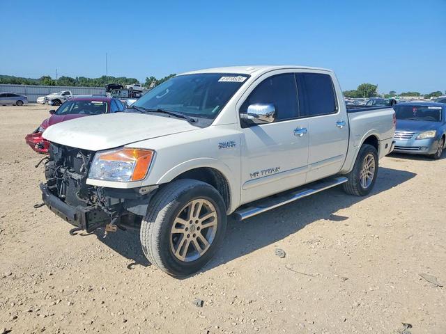 2015 NISSAN TITAN SL  