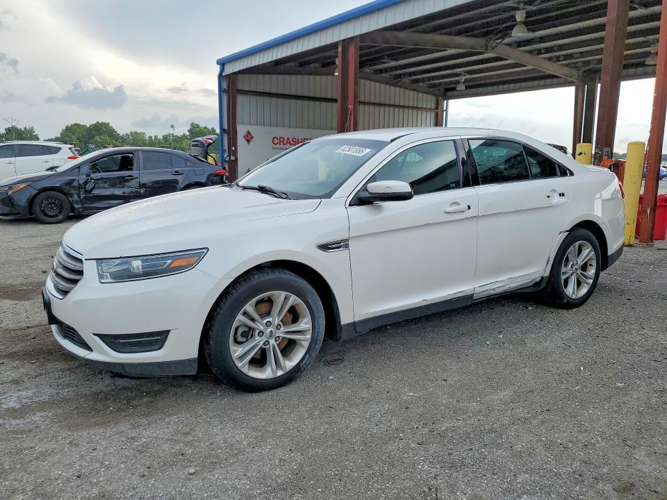 2014 FORD TAURUS SEL  