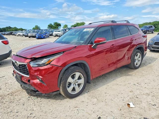 2022 TOYOTA HIGHLANDER LE  