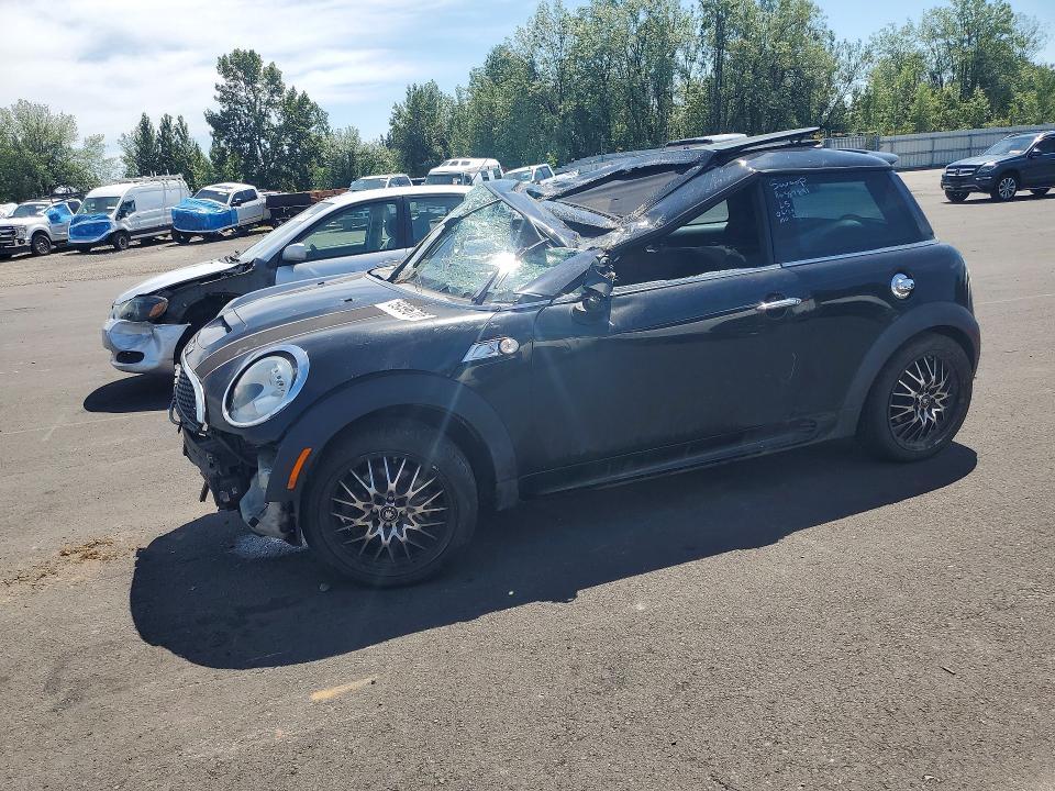 2012 MINI COOPER S  